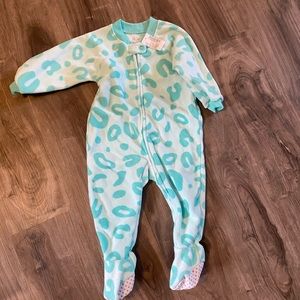 Childrens place pyjamas